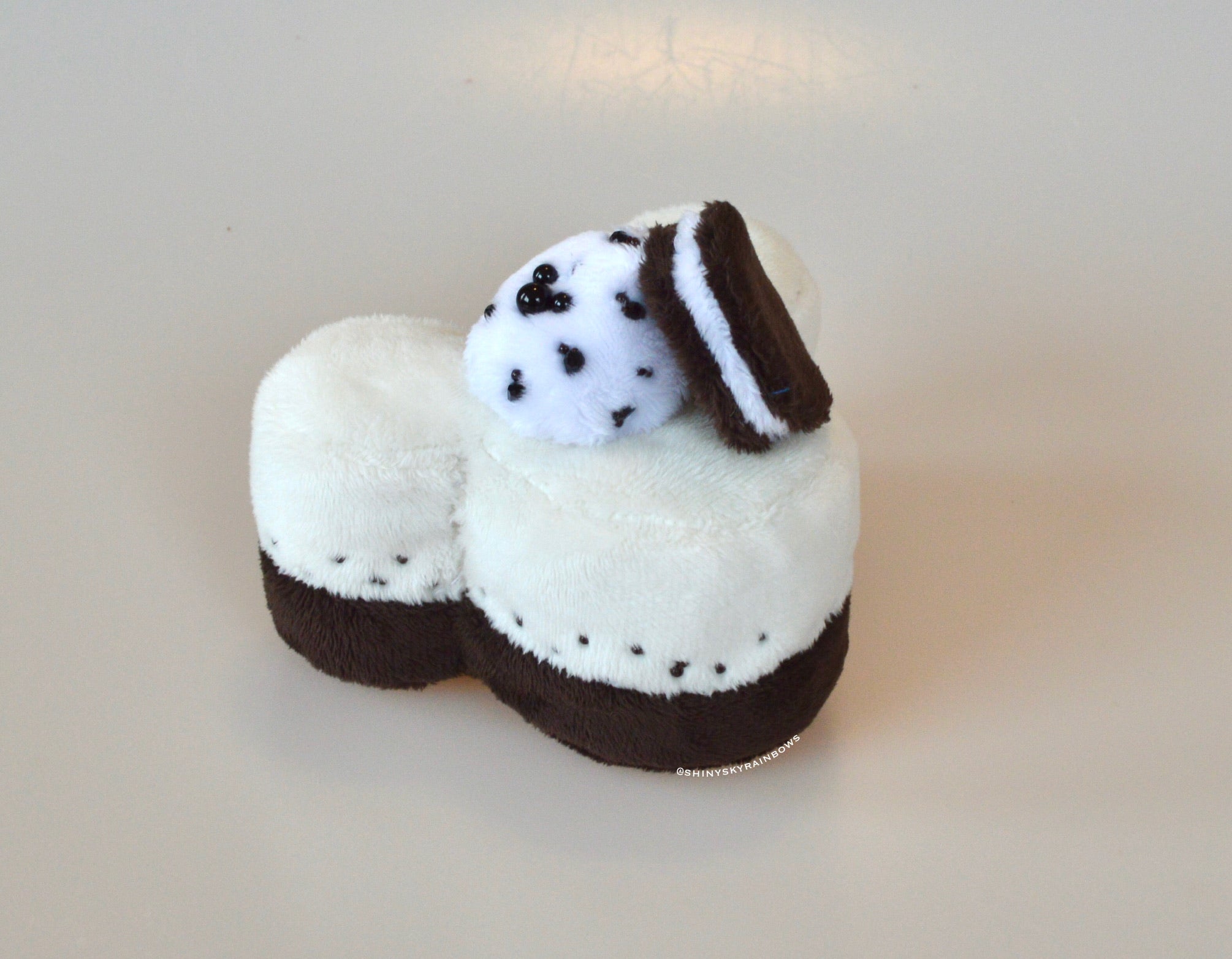 Cookies and Cream Cheesecake Plush Accessory Ornament Keychain, Cheesecake Keychain Accessory