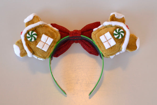 Holiday Gingerbread Houses Ears