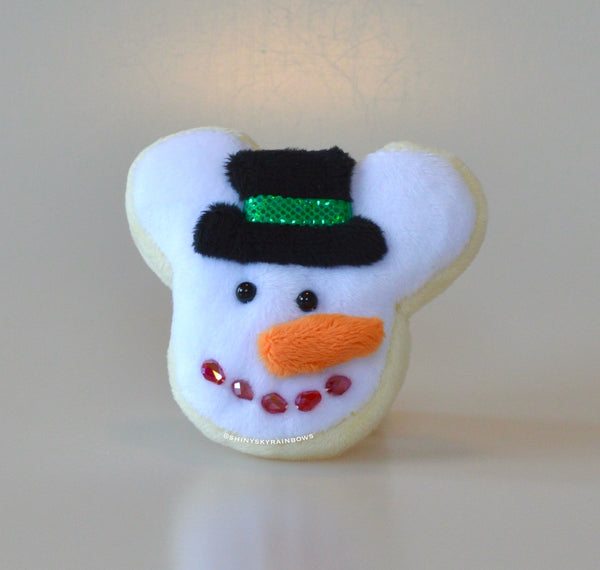 Coming soon, November 3rd at 6pm PST/ Pre-Order (ship in 2-4 weeks) 1 Holiday Sugar Cookie Plush Accessory Ornament Keychain, Christmas Sugar Cookie Plush