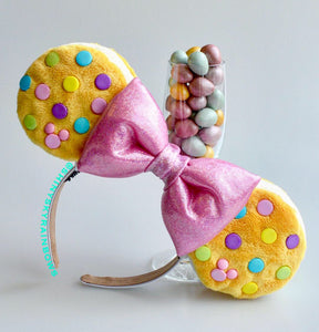 Pastel colored Chocolate (buttons) Cookie Sandwich with a light pink bow, Ice Cream Cookie Ears