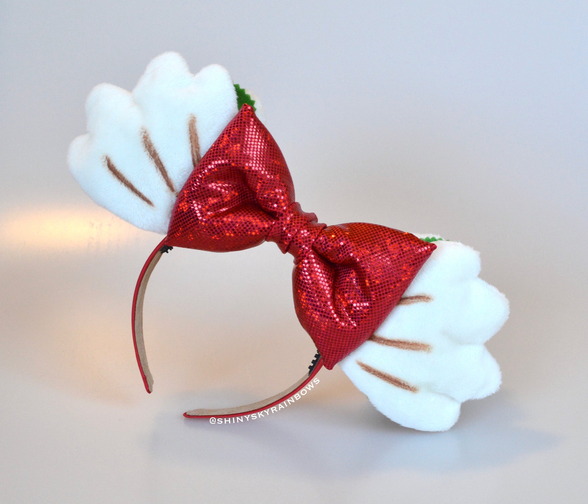 Glove Shaped Pao Steamed Bun Sandwich Ears
